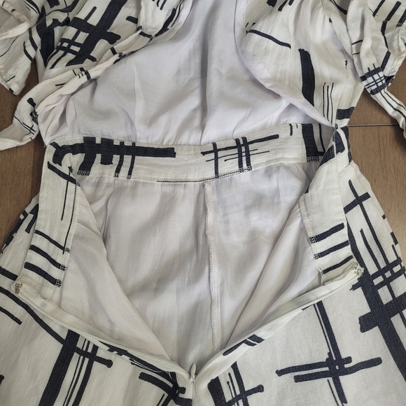 Black and white romper size Medium - Picture 9 of 14